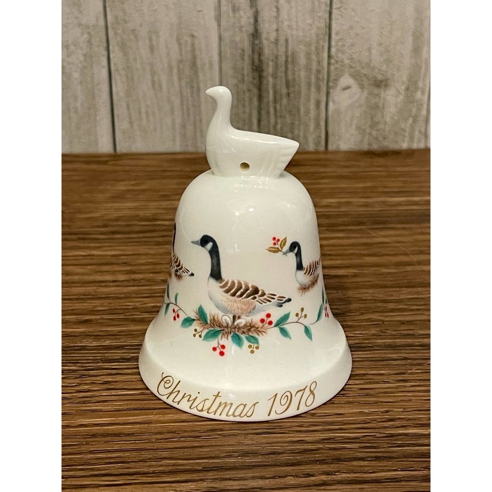 Christmas Bell by Noritake - 1978 - Geese A Laying